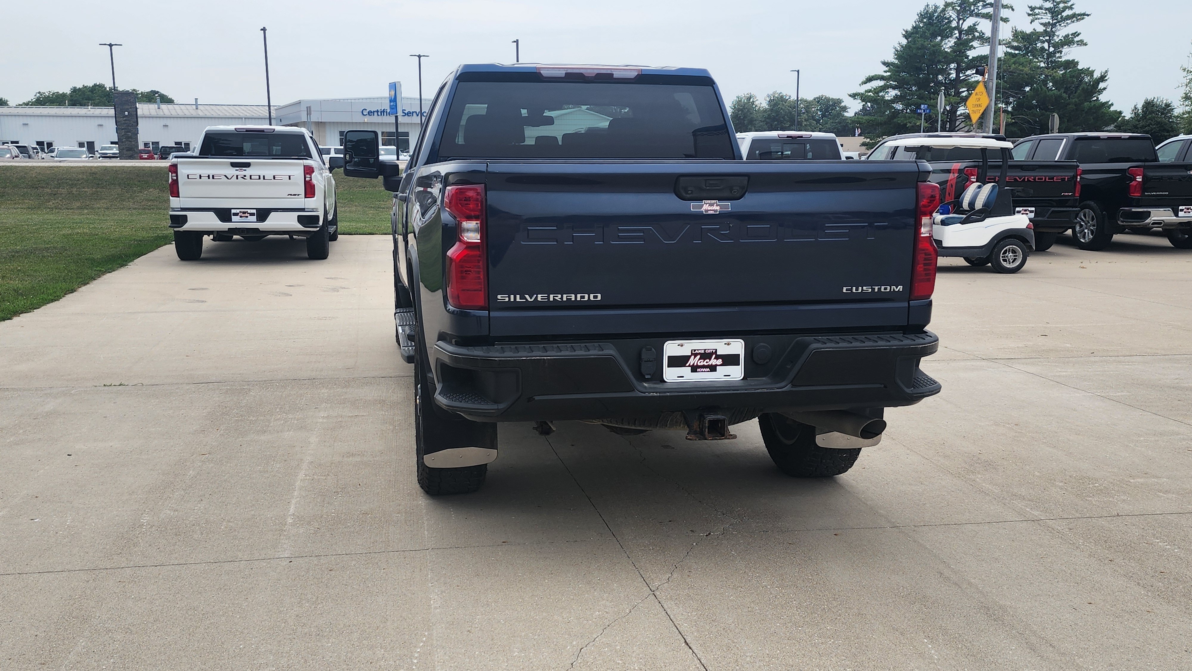 Used 2022 Northsky Blue Metallic Chevrolet Custom image 6