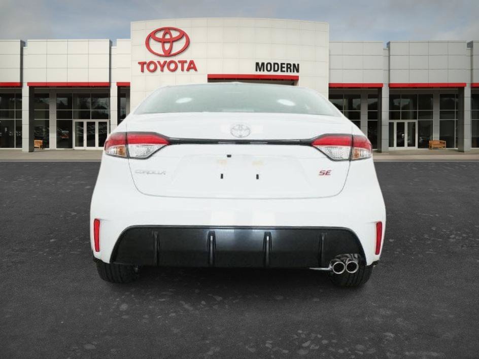 New 2026 Ice Cap Toyota SE image 18