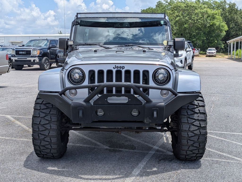 Used 2017 Silver Jeep Unlimited Sahara image 8