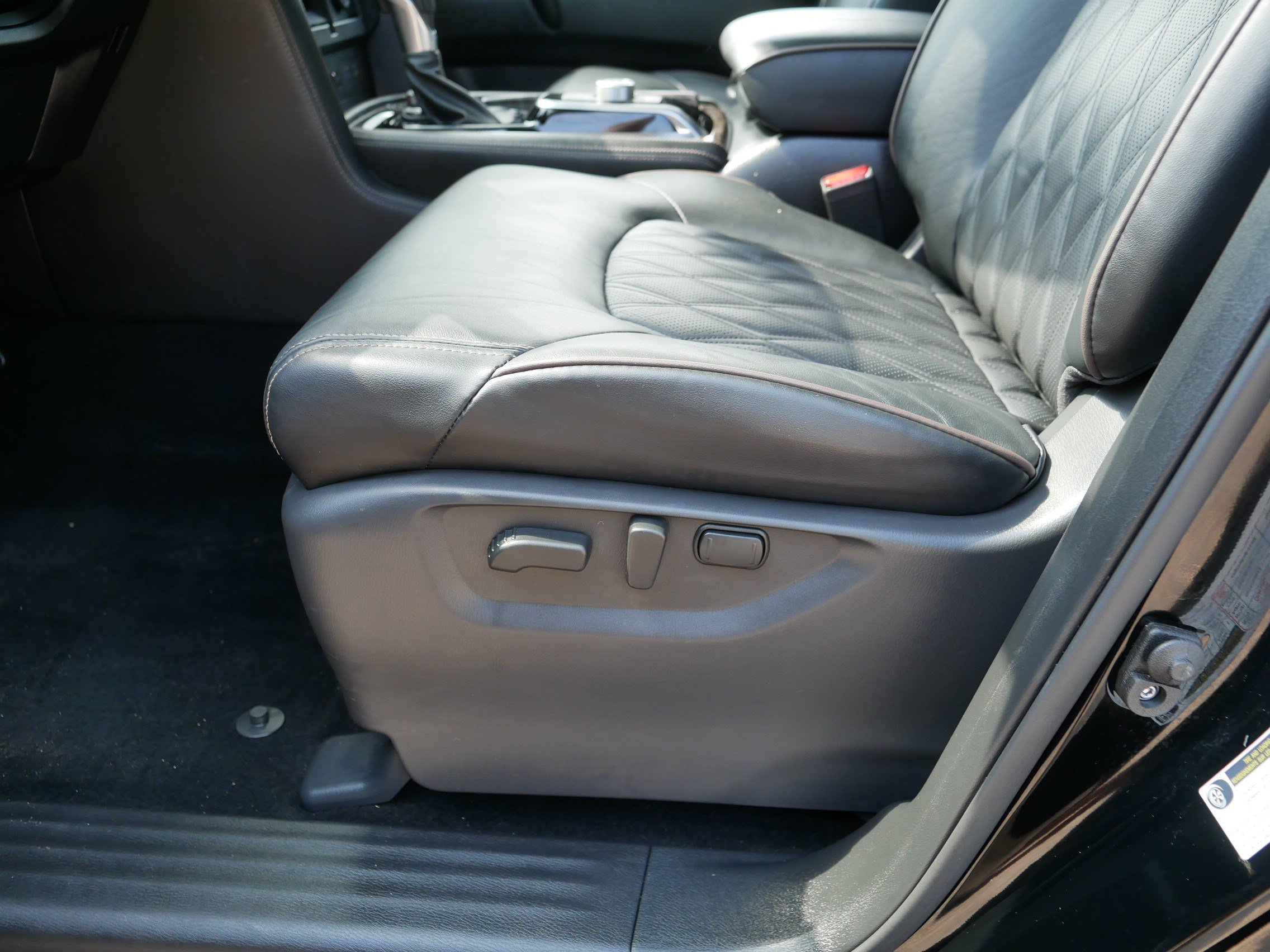 Used 2024 Super Black Nissan Platinum image 20