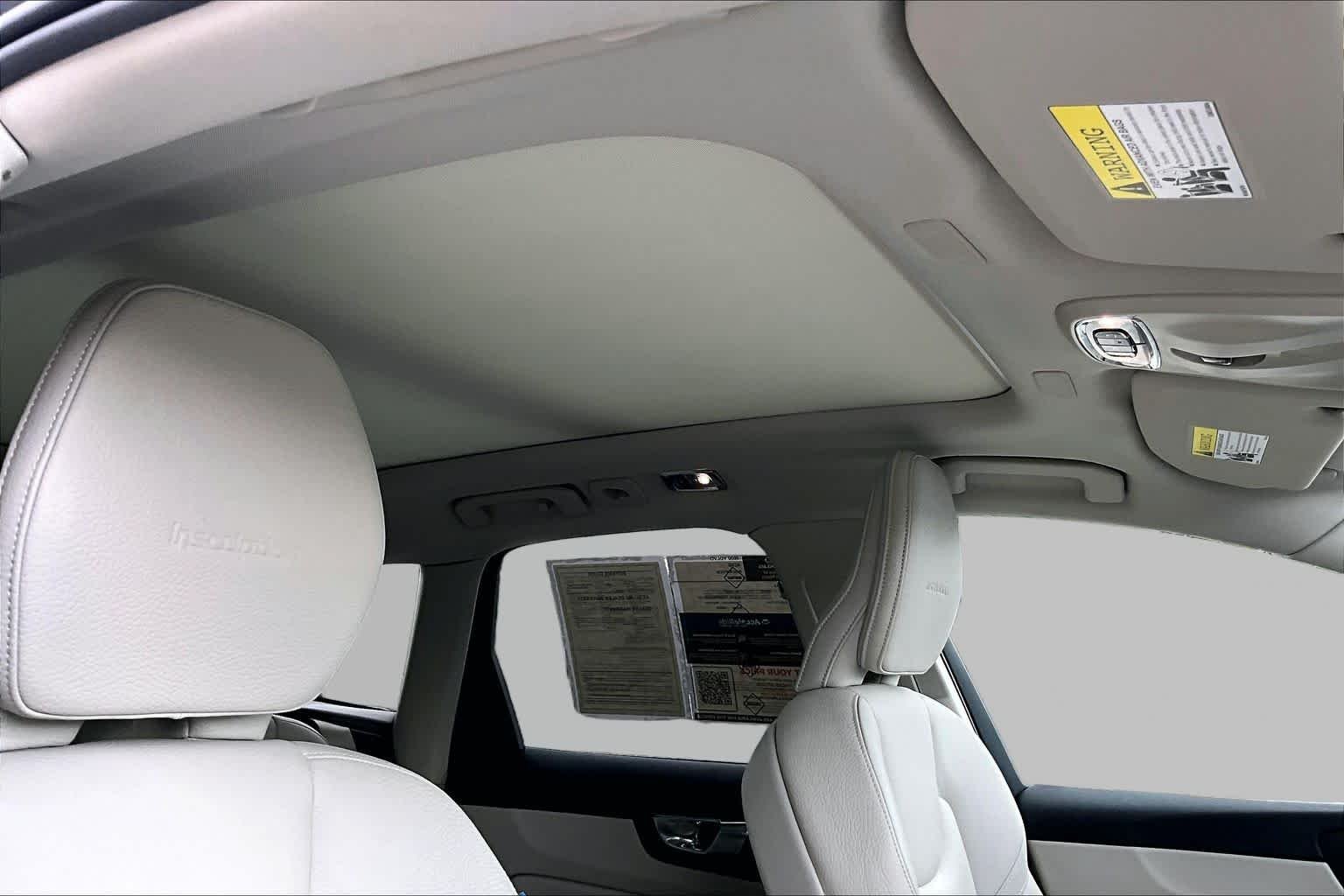 Used 2020  Volvo Inscription image 14