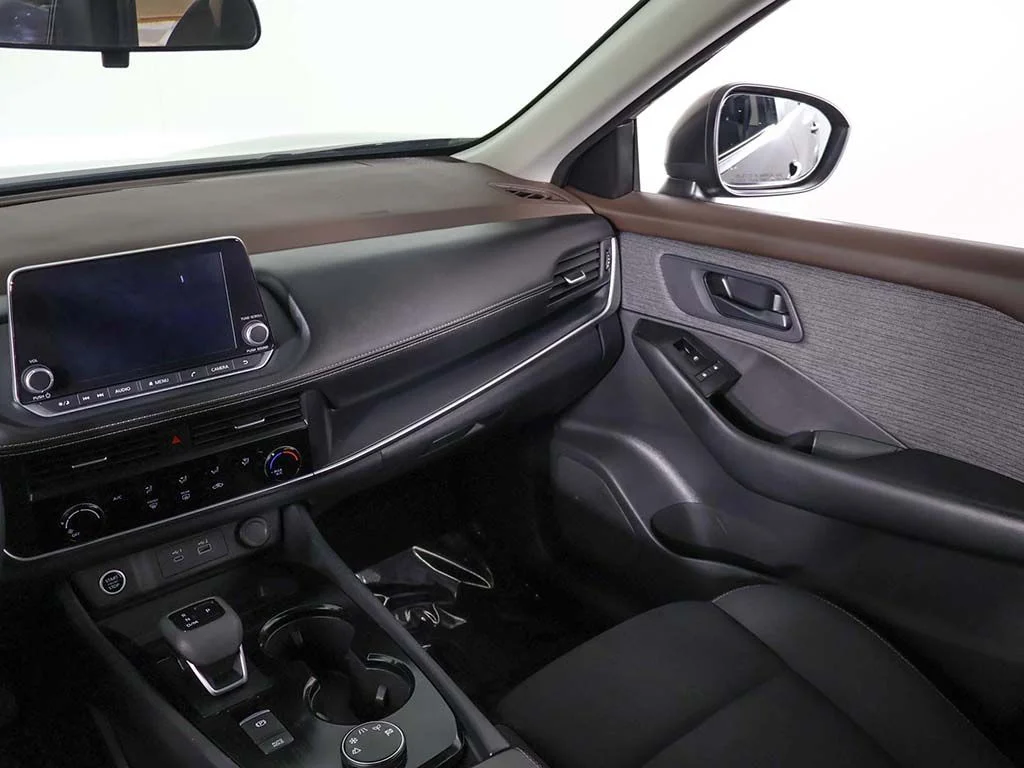 Used 2023 Super Black Nissan S image 32