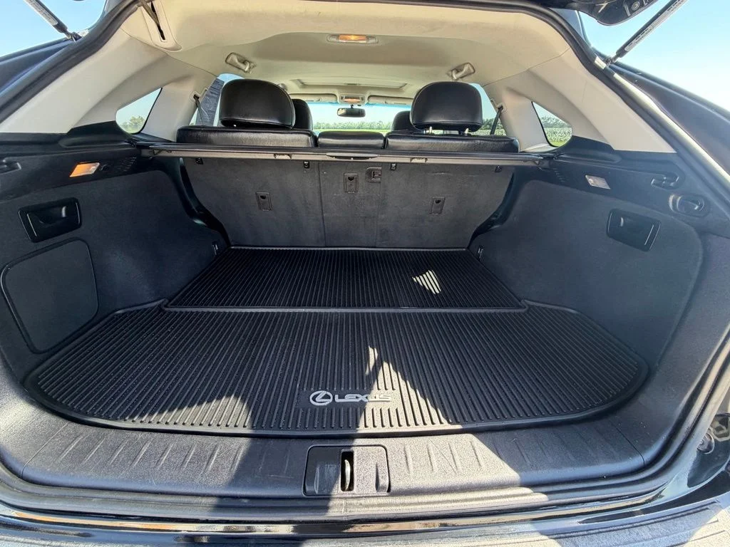 Used 2015 Black Lexus 350 image 28