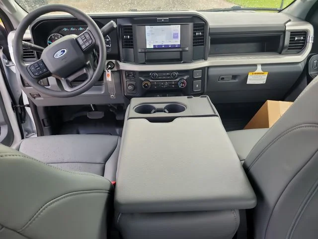 New 2026 Oxford White Ford XL image 15