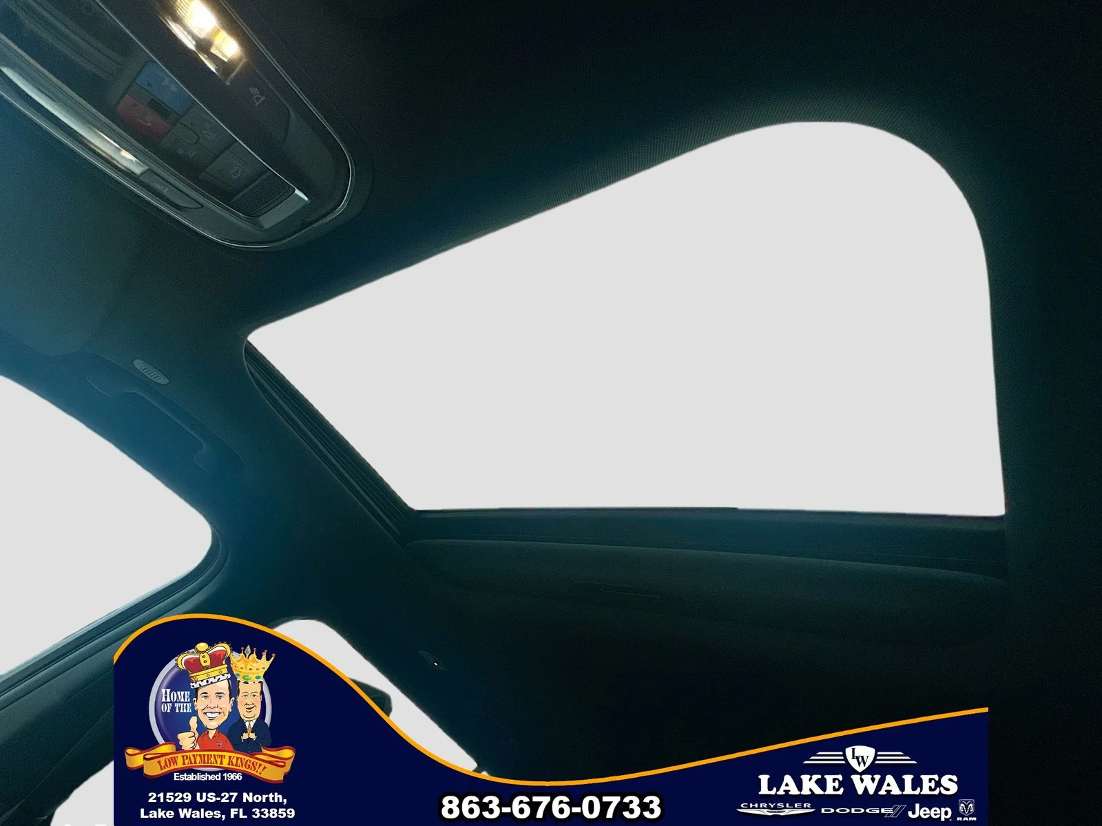 New 2026 Bright White Clear-Coat Exterior Paint Jeep Laredo X image 21