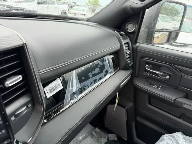 New 2026 Diamond Black Crystal Pearl-Coat Exterior Paint RAM Rebel image 24