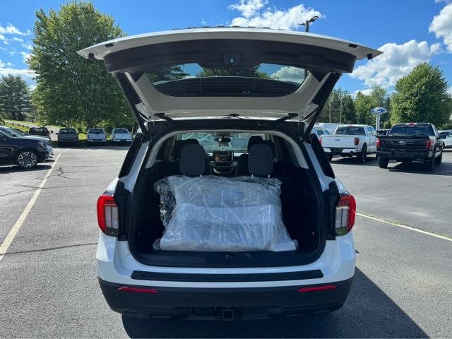 New 2026 Star White Metallic Tri-Coat Ford Active image 5