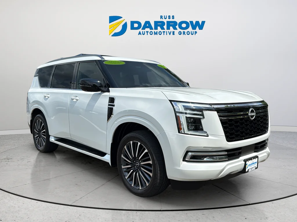 Used 2025 White Nissan Platinum Reserve image 7
