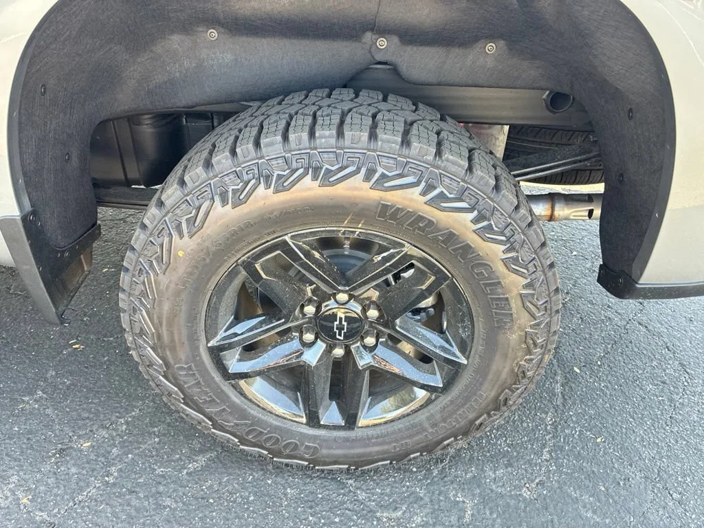 2026 Chevrolet Silverado 1500 LT Trail Boss - Photo 9