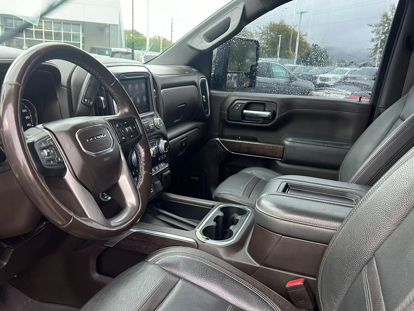 Used 2021 White Frost Tricoat GMC Denali image 19