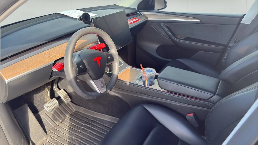 Used 2023  Tesla Long Range image 10