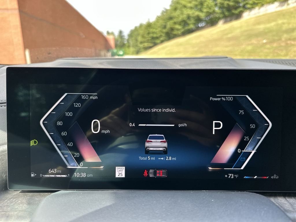 Used 2024 White BMW xDrive40i image 38