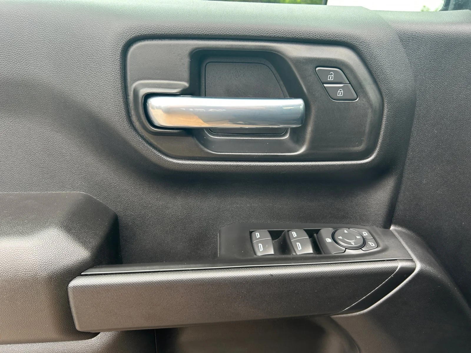 New 2026 Onyx Black GMC Pro image 16