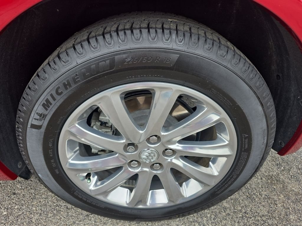 Used 2020 Red Buick Essence image 8