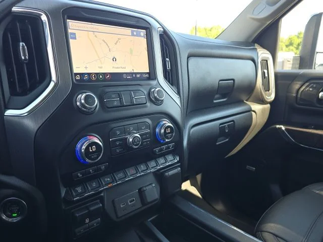 Used 2023 Black GMC Denali image 29