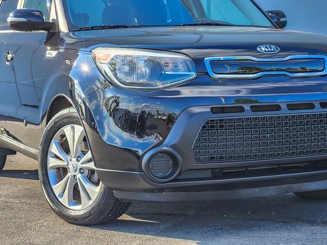 Used 2014 Black Kia Plus image 2