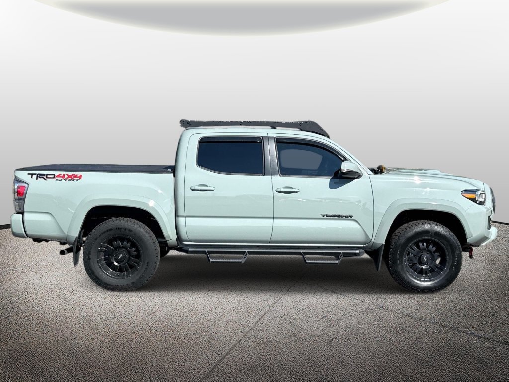 Used 2022  Toyota SR image 4