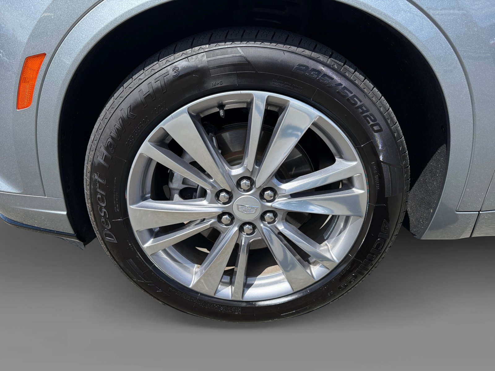 Used 2023 Argent Silver Metallic Cadillac Premium Luxury image 9