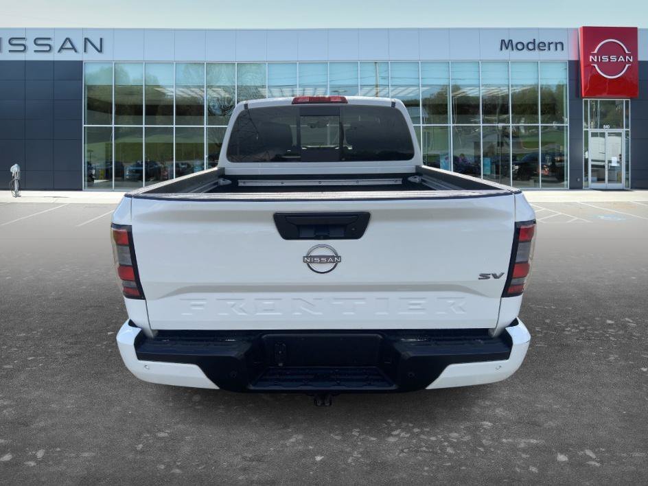 Used 2024 Glacier White Nissan SV image 6