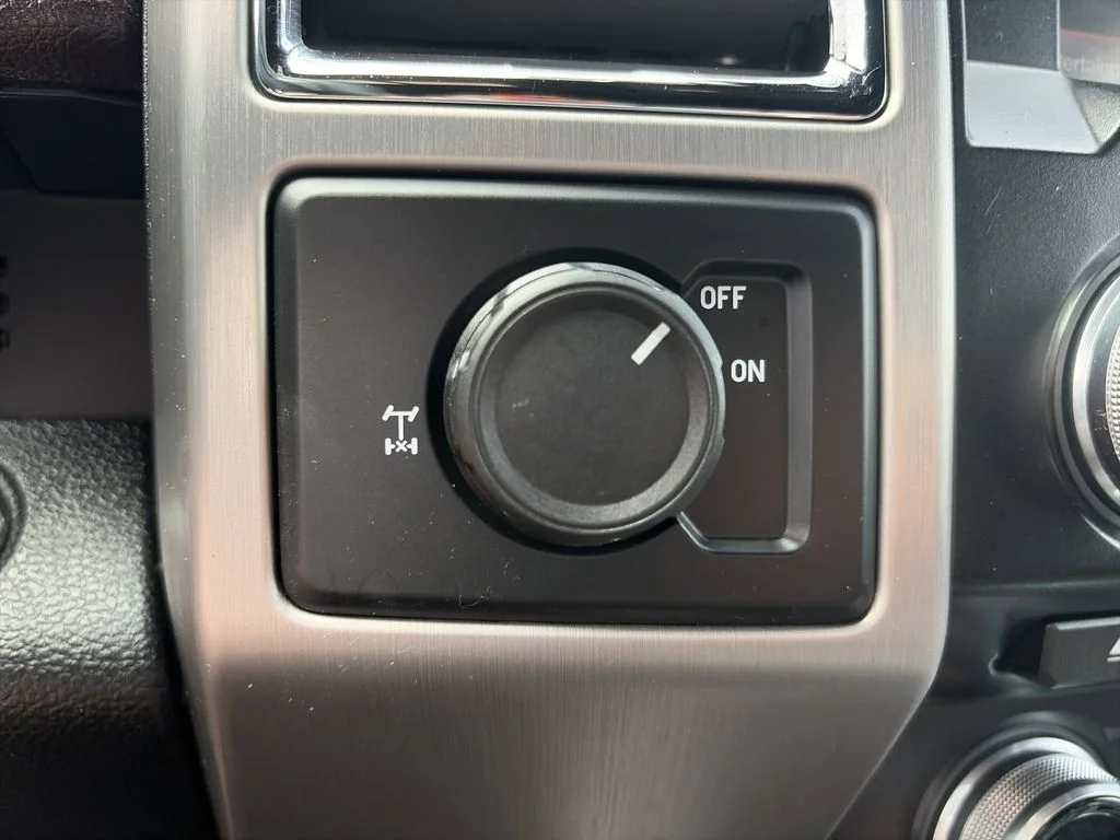 Used 2015 Black Ford Platinum image 25