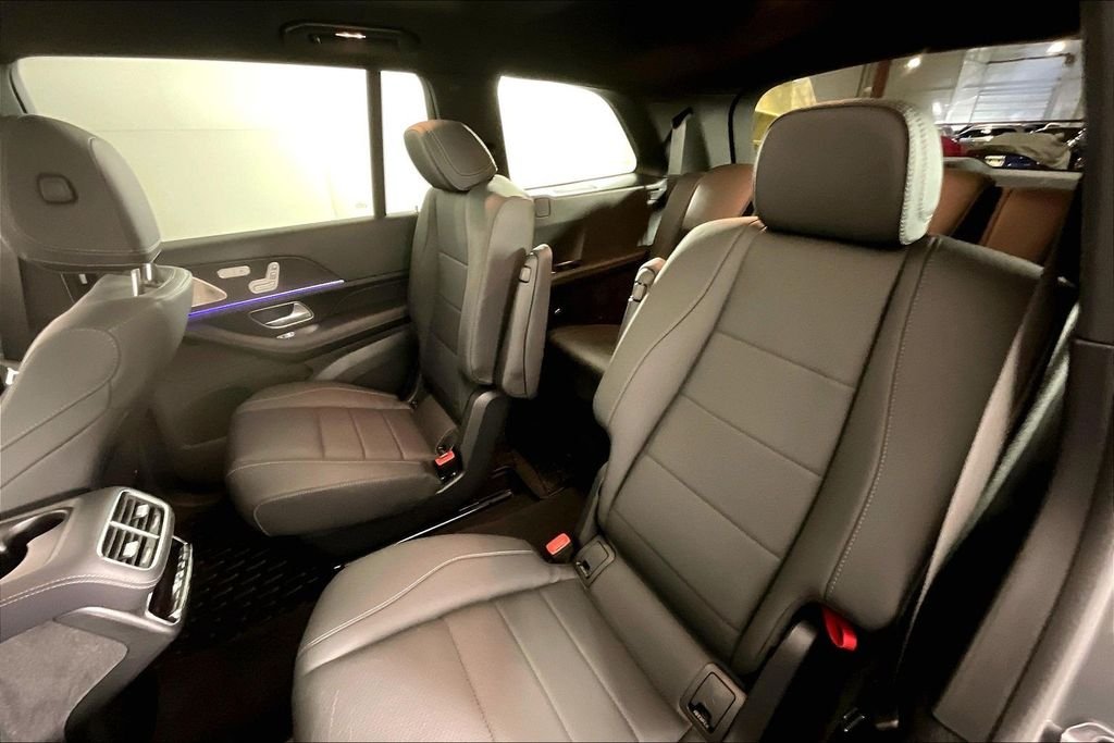 Used 2026 Black Mercedes-Benz GLS 450 image 18