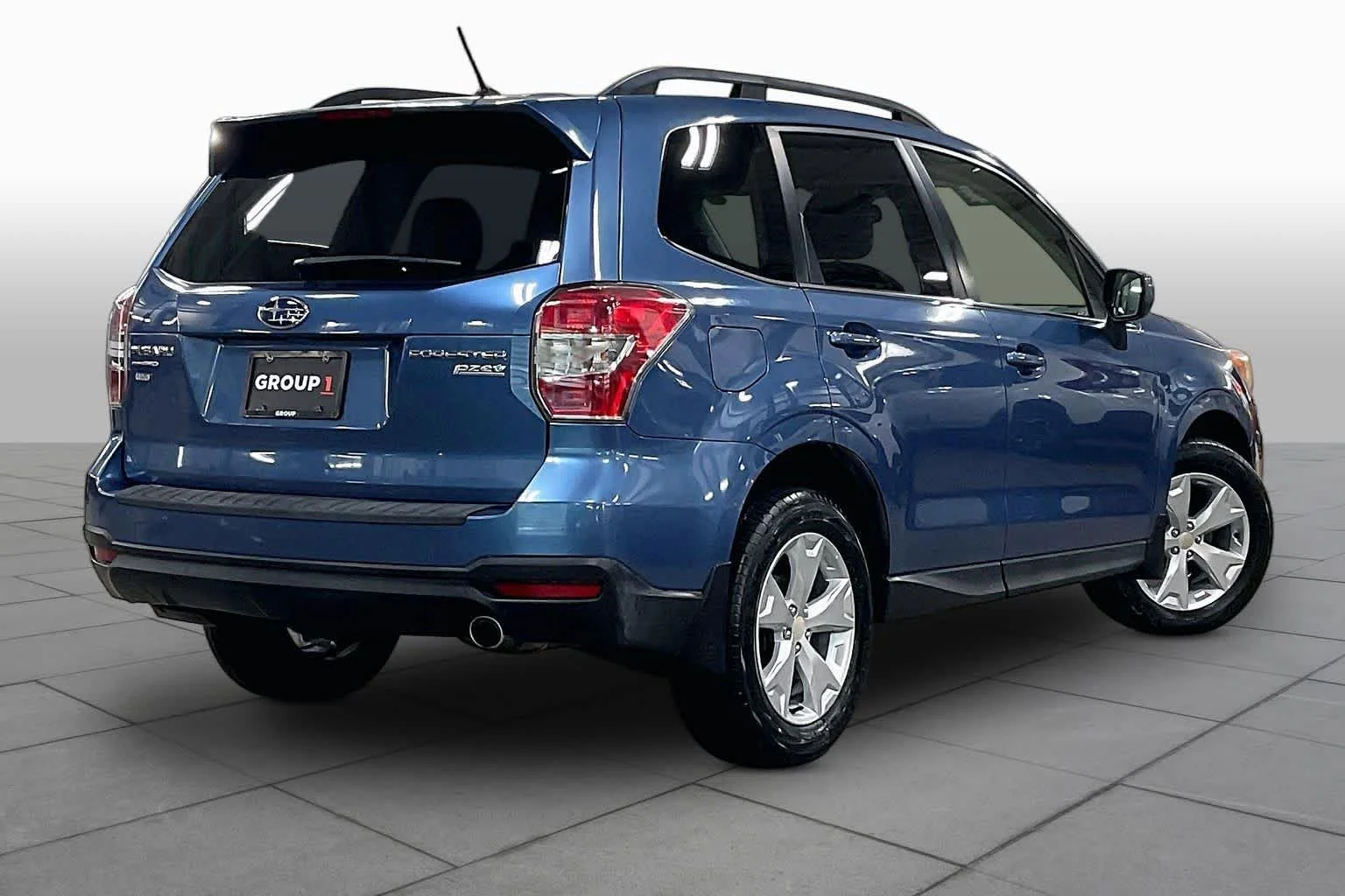 Used 2015 Quartz Blue Pearl Subaru 2.5i Limited image 13