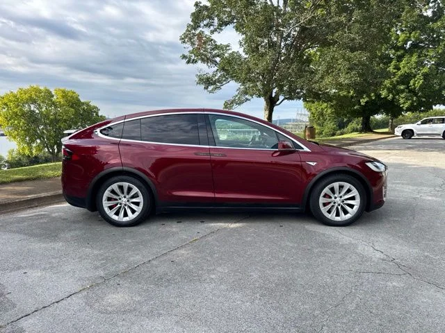 Used 2016 Red Tesla 90D image 9
