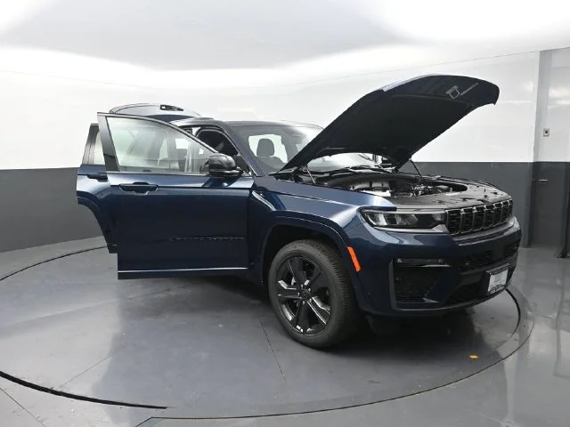 New 2027 Fathom Blue Pearl-Coat Paint Jeep Limited Reserve image 28