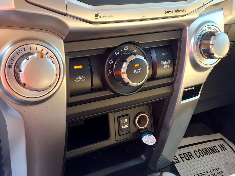 Used 2016 Super White Toyota SR5 image 19