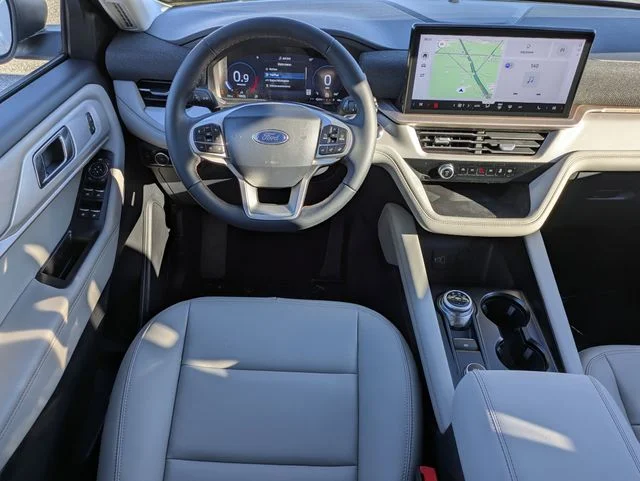 New 2026 Star White Metallic Tri-Coat Ford Active image 16