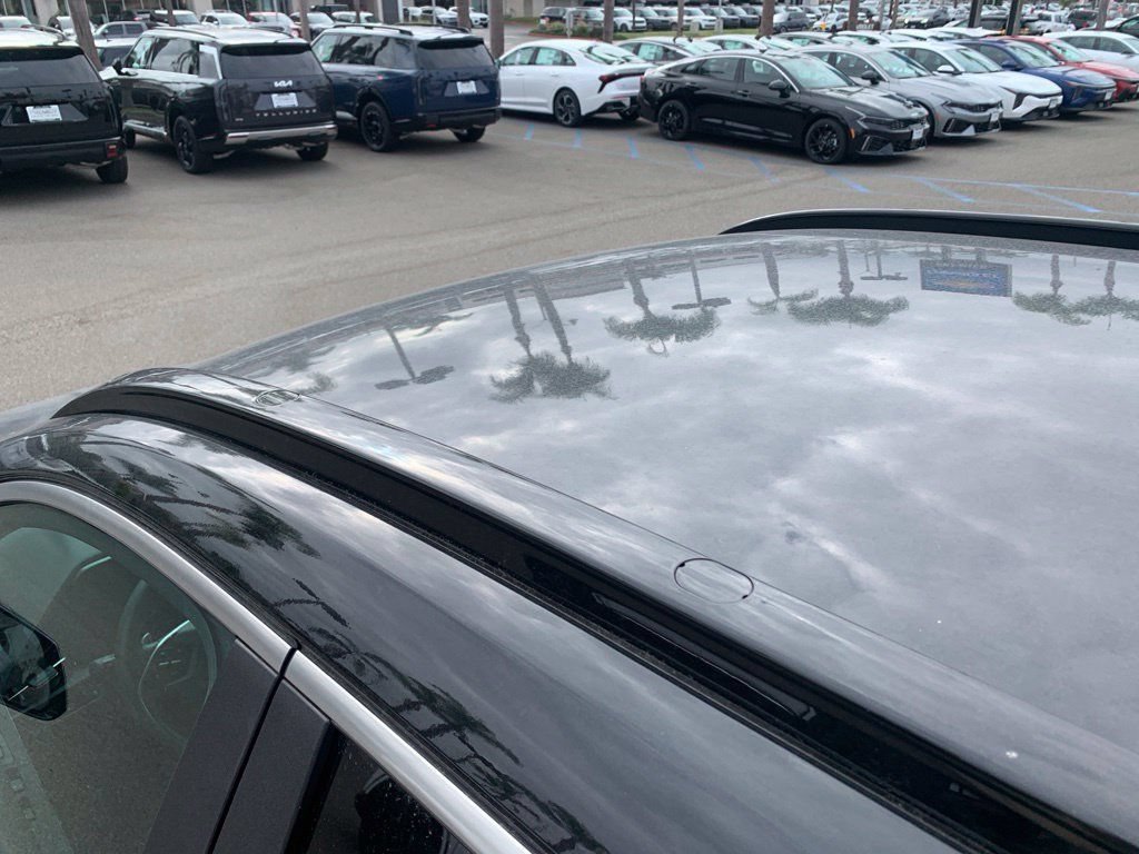 Certified Used 2024 Aurora Black Kia Wind image 9