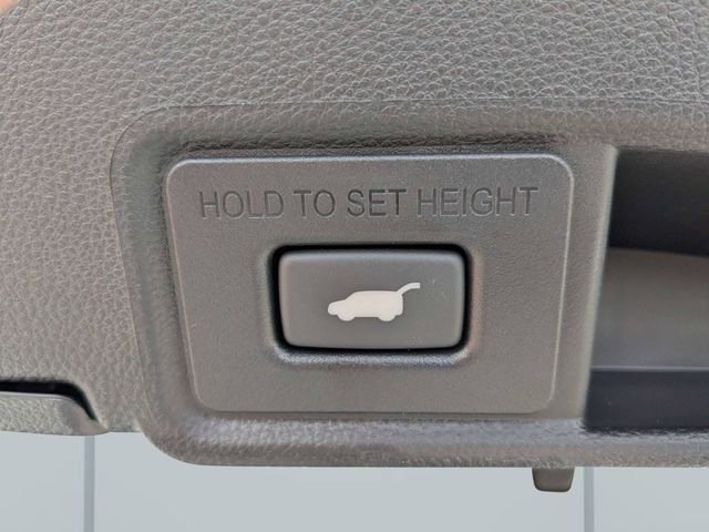 Certified Used 2025 Platinum White Pearl Acura Advance Package image 13