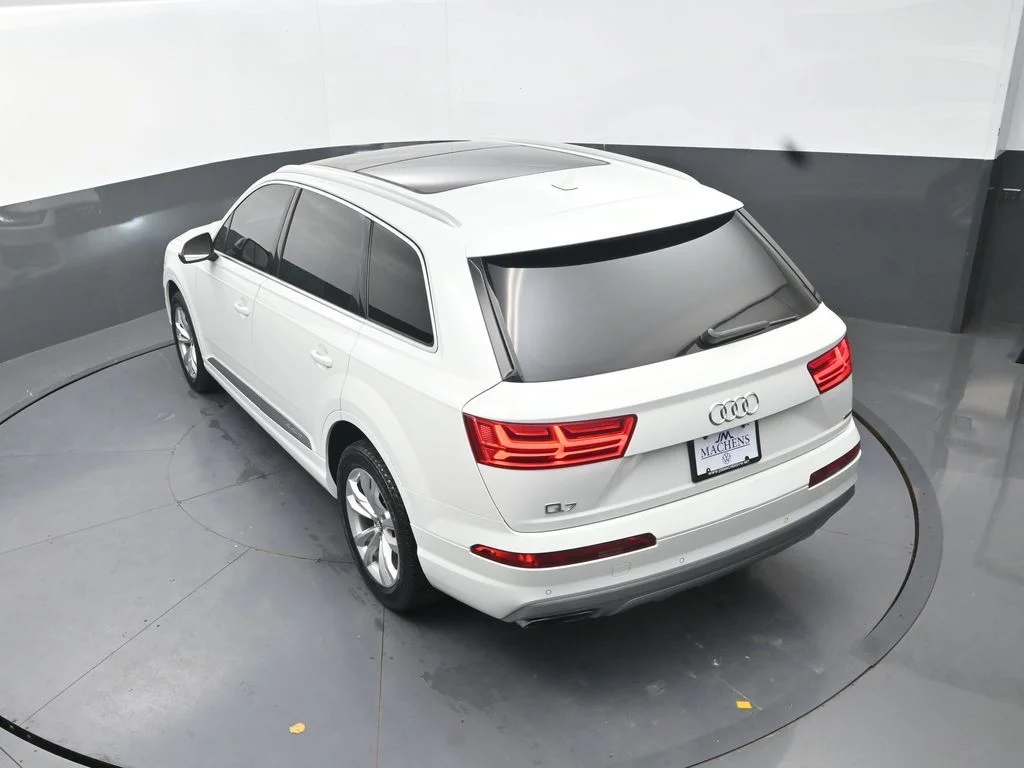 Used 2019  Audi 55 Premium image 19