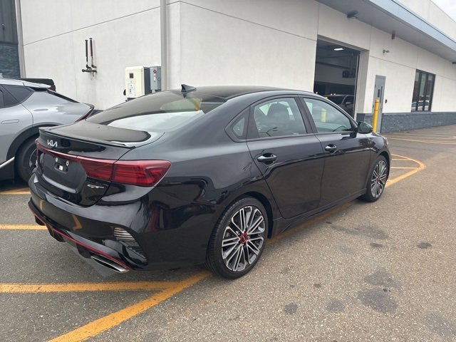 2023 Kia Forte GT photo 3