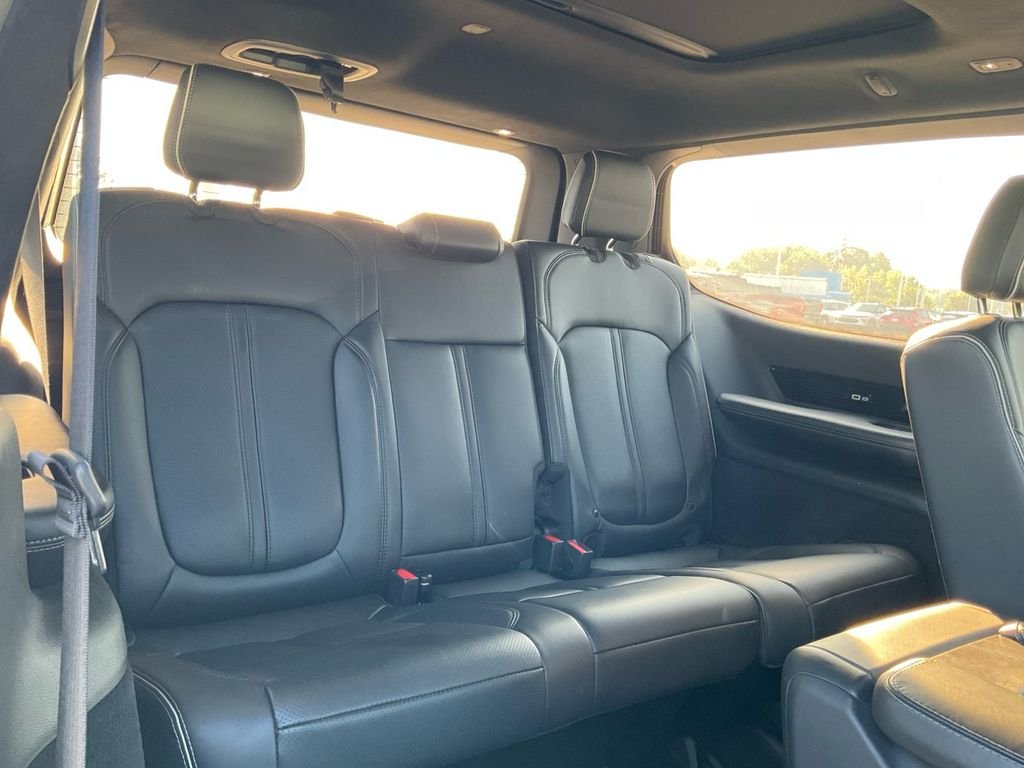 Used 2022 White Jeep Series II image 28