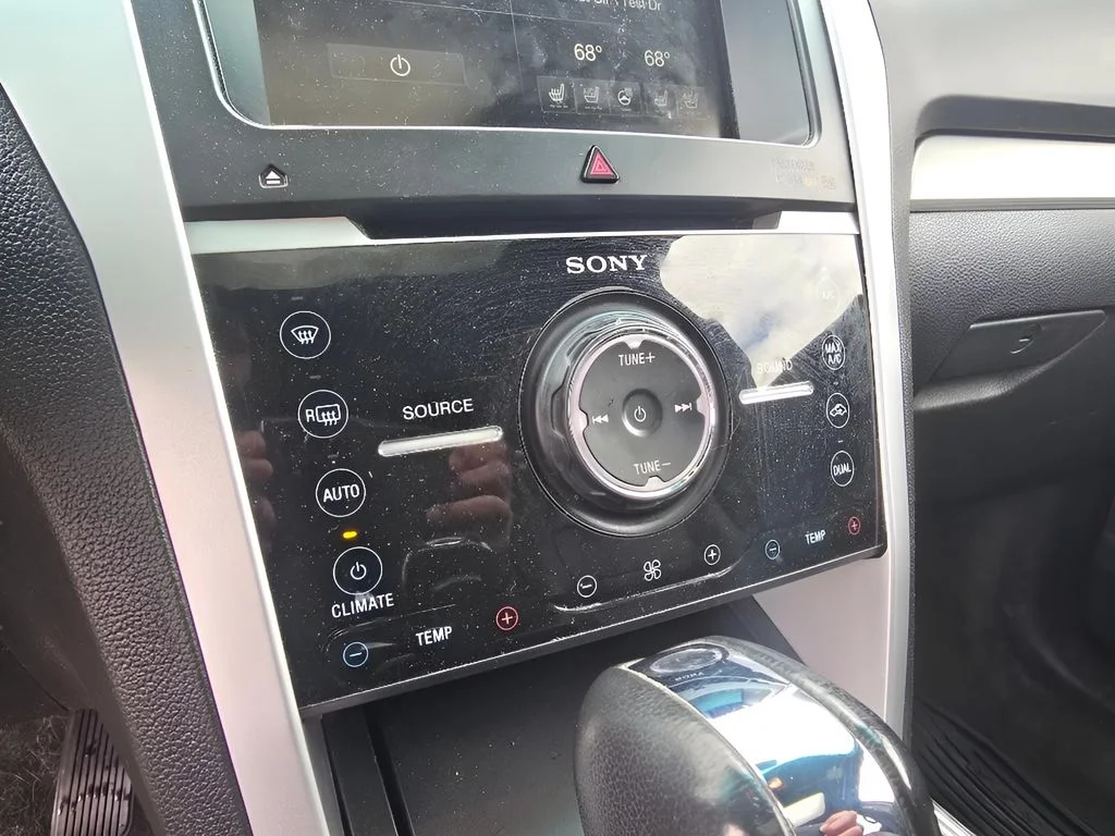 Used 2015 Magnetic Metallic Ford Sport image 19