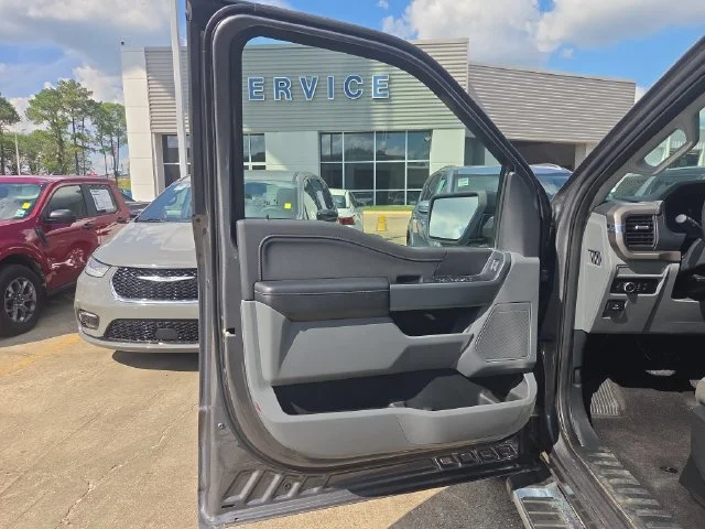 Used 2024 Gray Ford XLT image 10