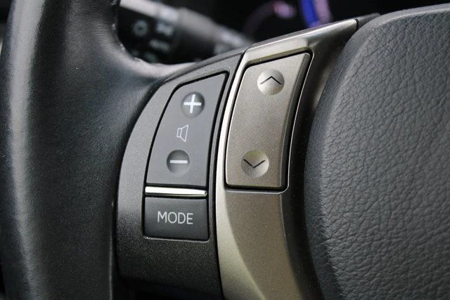 Used 2015 Gray Lexus 450h image 27