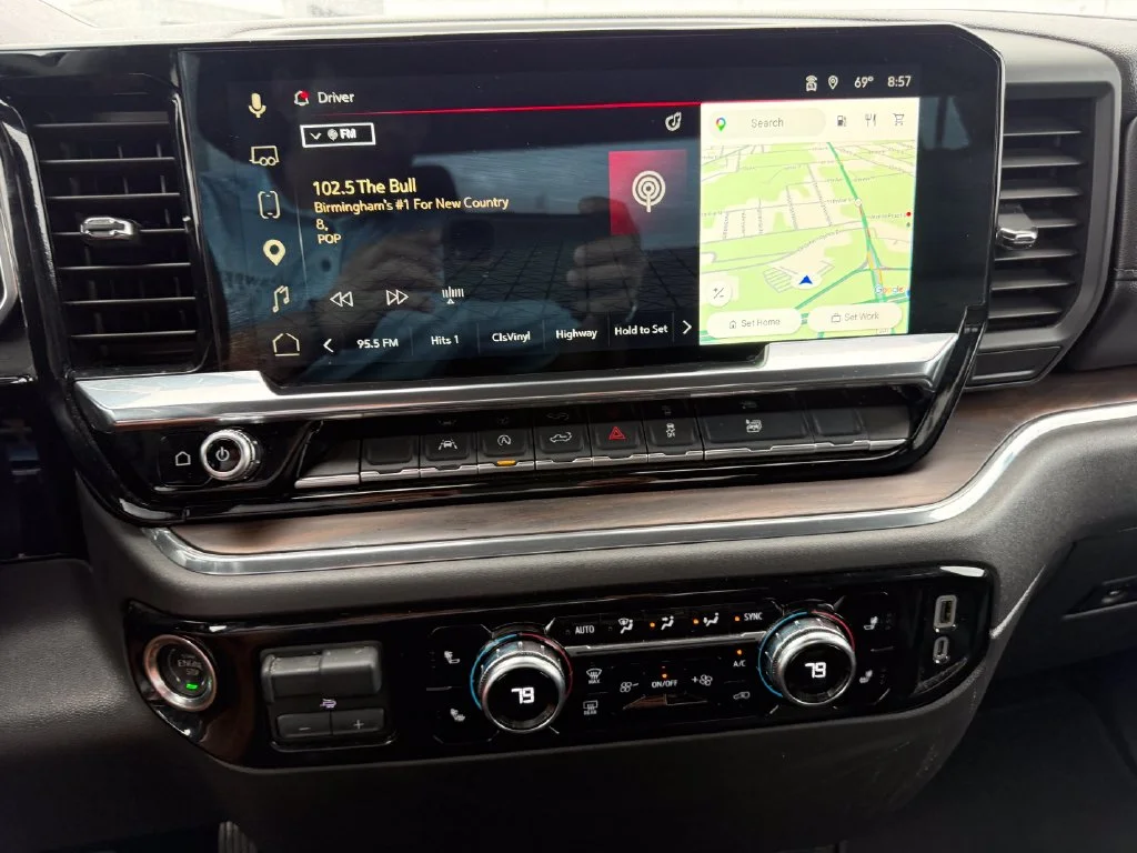 Used 2025 Silver GMC SLT image 11