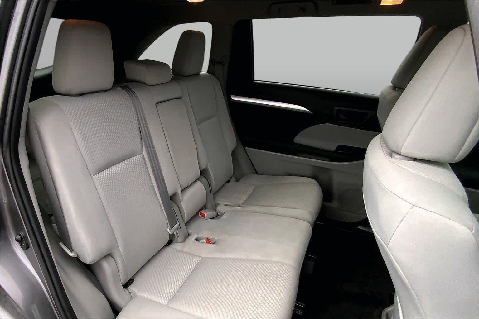 Used 2019 Predawn Gray Mica Toyota LE image 19