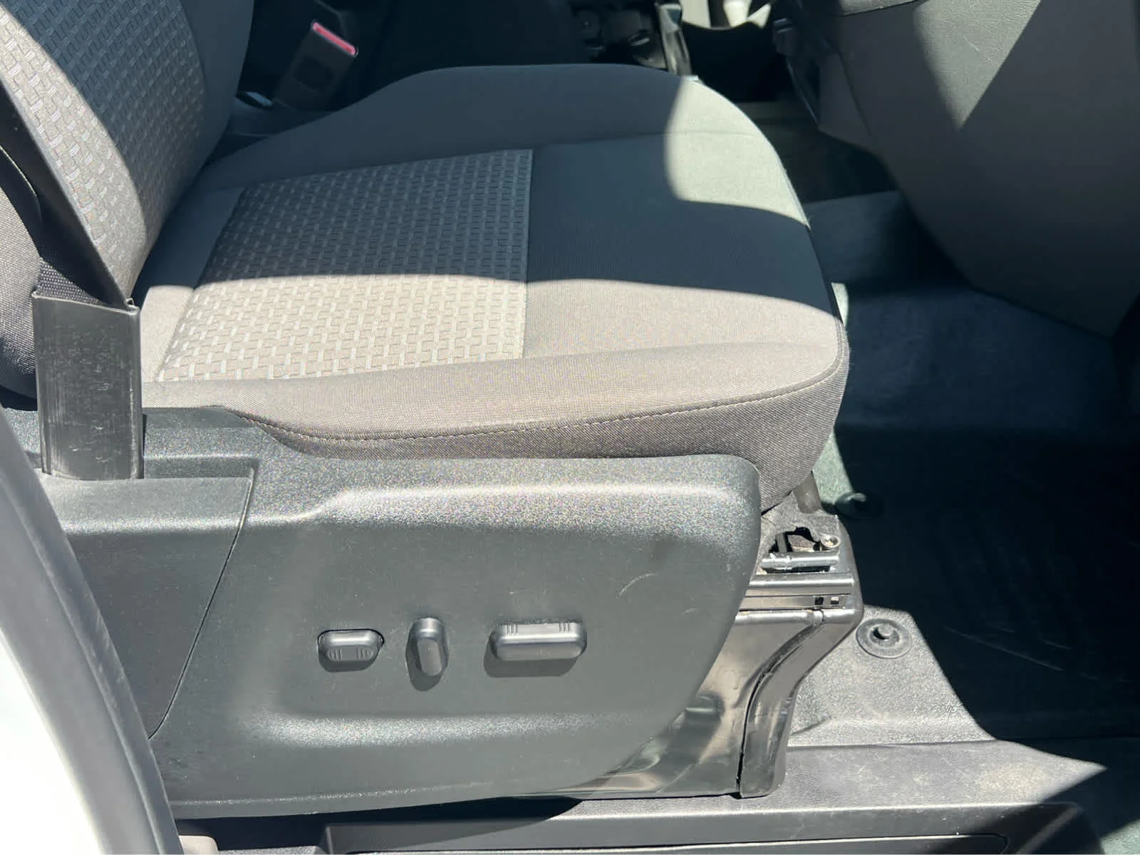 2025 Ford Transit Passenger Van XLT - Photo 18