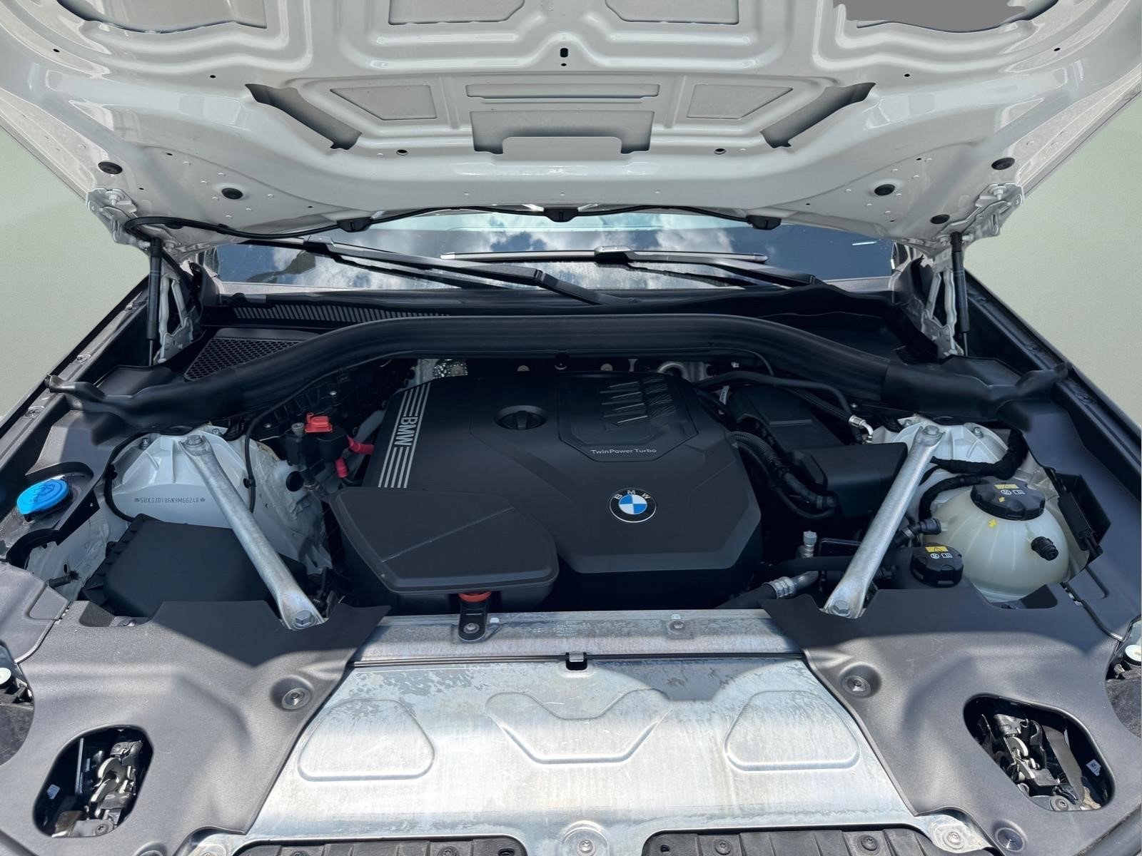 Used 2022 Alpine White BMW xDrive30i image 11