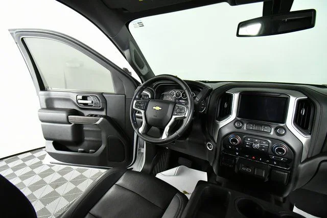 Used 2021 White Chevrolet LTZ image 20