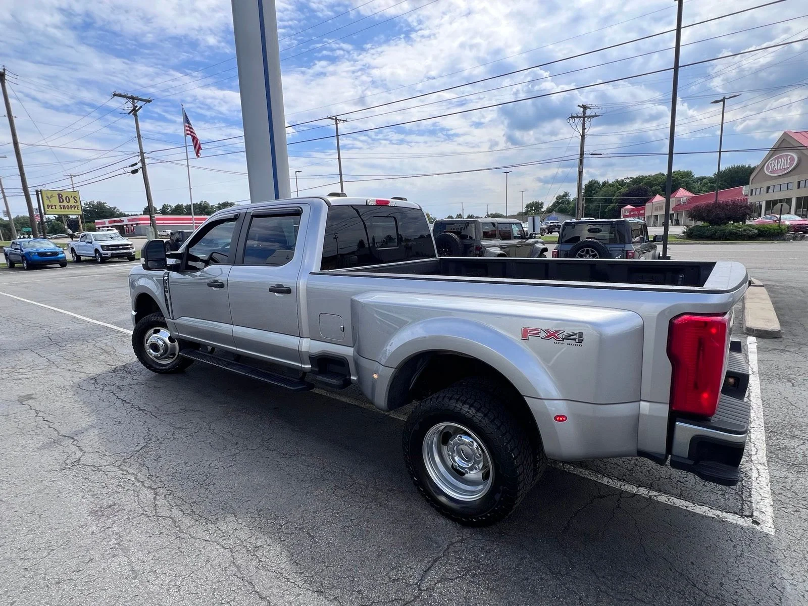 Used 2023 Silver Ford XL image 13