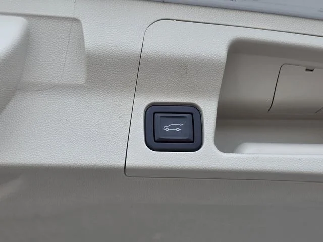 Certified Used 2020 White Frost Tri-Coat GMC Denali image 34
