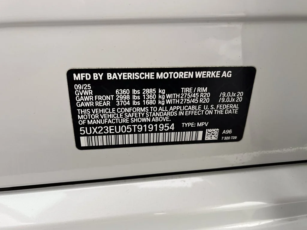 Certified Used 2026 White Metallic BMW xDrive40i image 29