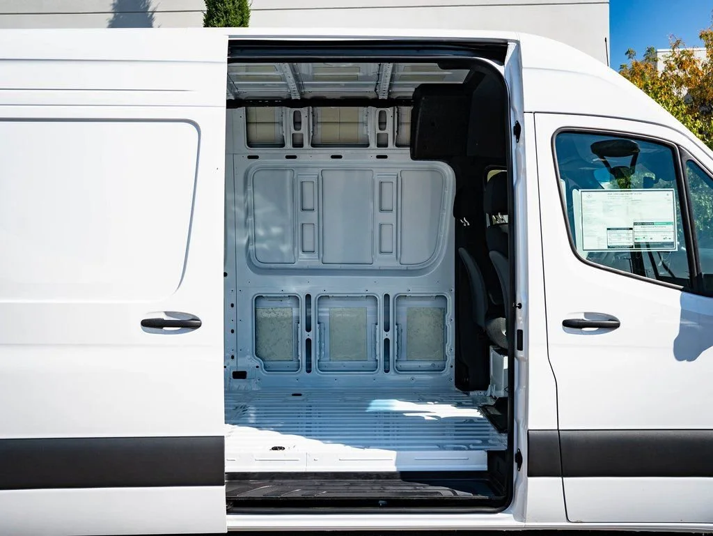 New 2026 Arctic White Mercedes-Benz Cargo 144 WB image 31
