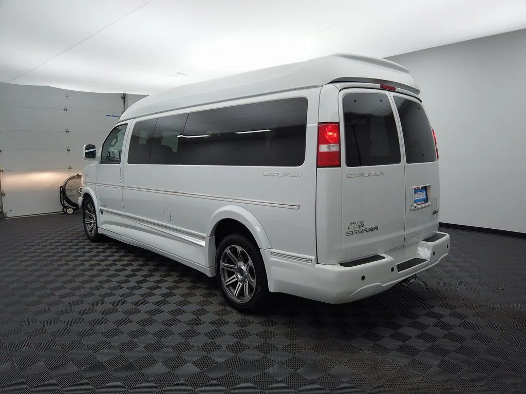Used 2020 Summit White GMC Explorer Limited SE image 12