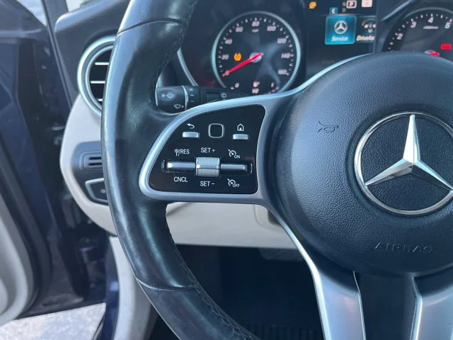 Used 2021 Blue Mercedes-Benz GLC 300 image 22