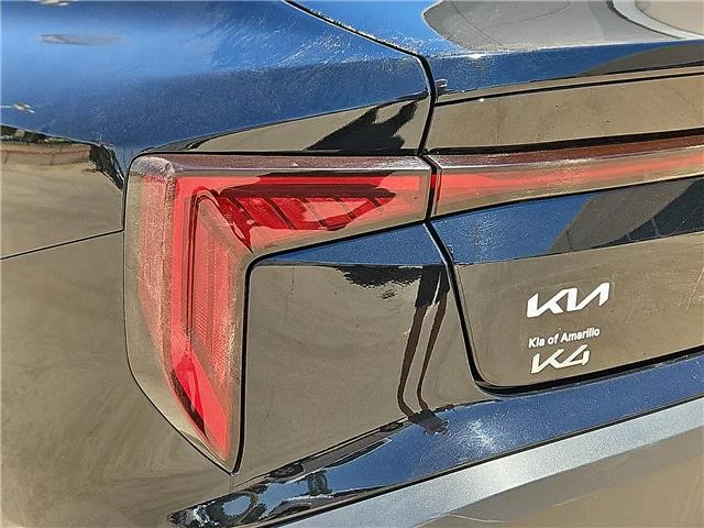 Used 2025 Black KIA LXS (IVT) image 7
